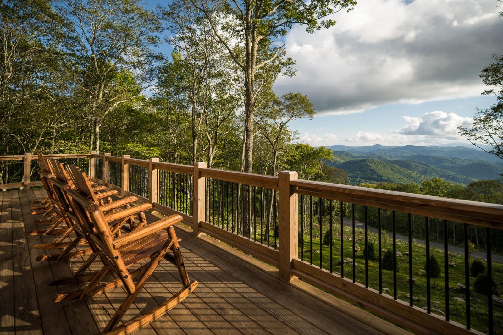 Aerial view of Eagles Nest mountain cabins and surrounding Blue Ridge Mountains